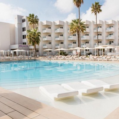Sentido Garbi Pool