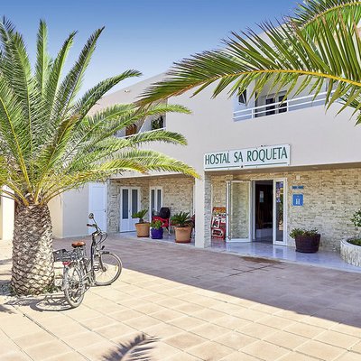 Hostal Sa Roqueta entrance
