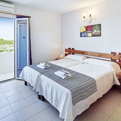Hostal Sa Roqueta living example